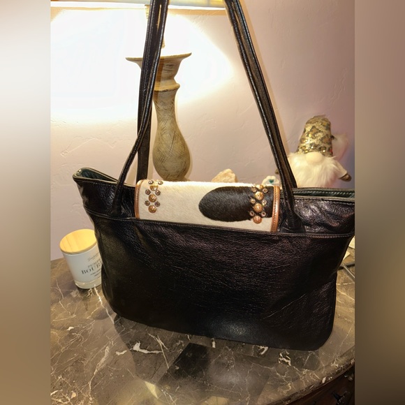 Kurtman Zebra HOH and black leather tote - Picture 2 of 6